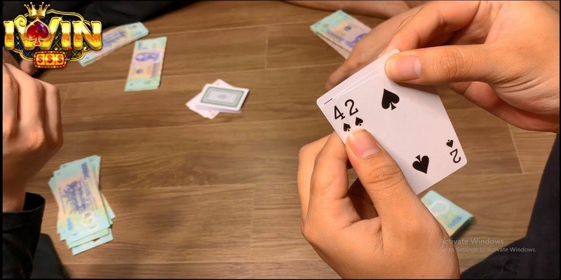 Cách Chơi Bài Ba Cây Dễ Thắng - Tuyệt Chiêu Từ Cao Thủ 2 Hiểu rõ cách chơi bài ba cây dễ thắng là chìa khóa mở ra thành công
